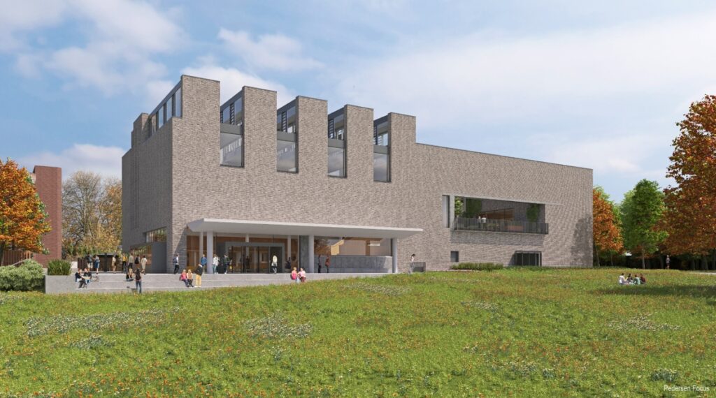 Student-centre-arrival-1024x570